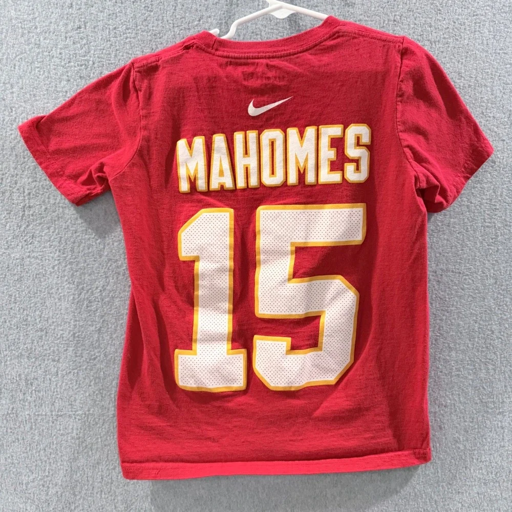 Nike Kids Kansas City Chiefs Patrick Mahomes Super Bowl LVII T-Shirt Red Small 8